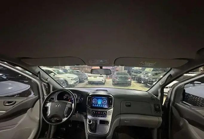 مستعملة Hyundai H-1 فيس ليفت الثاني 2، 2.5 لتر، 2021 في المملكة العربية السعودية، جدة من Manarat Al Tayseer شركة منارة التيسير، اللون فضي. المواصفات الكورية | AUTO.AE | إعلان #295935 — صورة 10 من 12