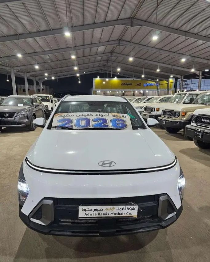 جديدة Hyundai Kona II (SX2), 2.0 l, 2026 في في المملكة العربية السعودية, جدة من AKM شركة اضواء خميس مشيط، اللون أبيض. أخرى | AUTO.AE | إعلان #274242