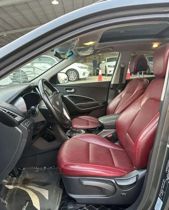 Used Hyundai Santa Fe III, 3.3 l, 2014 in Saudi Arabia, Jeddah by Manarat Al Tayseer شركة منارة التيسير, Green color.  | AUTO.AE | Listing #295524 — photo 12 of 17