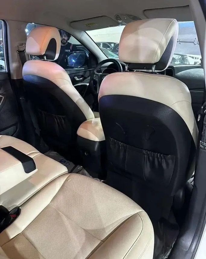 مستعملة Hyundai Santa Fe ثالثاً، 2.2 لتر، 2015 في المملكة العربية السعودية، جدة من Manarat Al Tayseer شركة منارة التيسير، اللون أبيض. المواصفات الكورية | AUTO.AE | إعلان #295922 — صورة 11 من 15