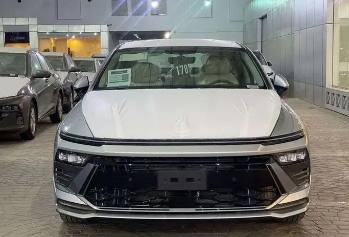 Новый Hyundai Sonata VIII (DN8) Рестайлинг, 2.5 л, 2026 в Саудовская Аравия, Джидда от شركة رواج للسيارات Серебристый цвет.  | AUTO.AE | Объявление #277300