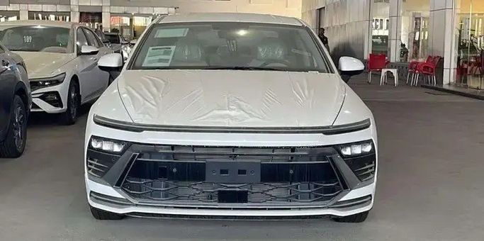 جديدة Hyundai Sonata عملية فيس ليفت VIII (DN8), 2.5 l, 2026 في في المملكة العربية السعودية, جدة من شركة رواج للسيارات، اللون أبيض.  | AUTO.AE | إعلان #278281