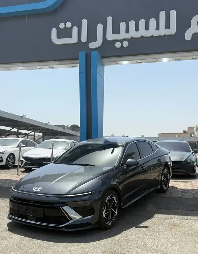 مستعملة Hyundai Sonata عملية فيس ليفت VIII (DN8), 2.0 l, 2024 في في المملكة العربية السعودية, جدة من Sanam United Cars معرض سنام المتحدة للسيارات، اللون أسود.  | AUTO.AE | إعلان #282077