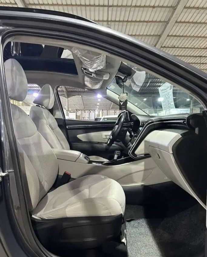 Used Hyundai Tucson IV (NX4), 2.0 l, 2023 in Saudi Arabia, Jeddah by Manarat Al Tayseer شركة منارة التيسير, Grey color.  | AUTO.AE | Listing #295571 — photo 12 of 18