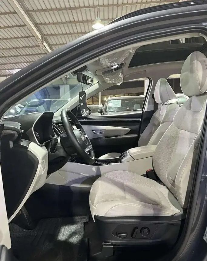 Used Hyundai Tucson IV (NX4), 2.0 l, 2023 in Saudi Arabia, Jeddah by Manarat Al Tayseer شركة منارة التيسير, Grey color.  | AUTO.AE | Listing #295571 — photo 13 of 18