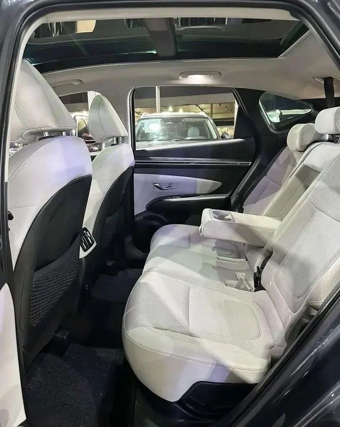 Used Hyundai Tucson IV (NX4), 2.0 l, 2023 in Saudi Arabia, Jeddah by Manarat Al Tayseer شركة منارة التيسير, Grey color.  | AUTO.AE | Listing #295571 — photo 14 of 18