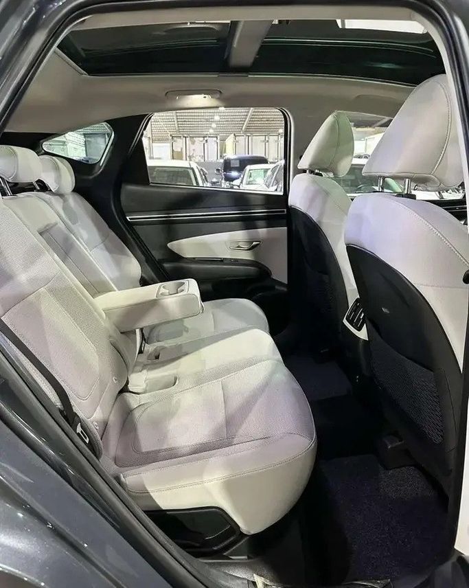 Used Hyundai Tucson IV (NX4), 2.0 l, 2023 in Saudi Arabia, Jeddah by Manarat Al Tayseer شركة منارة التيسير, Grey color.  | AUTO.AE | Listing #295571 — photo 17 of 18