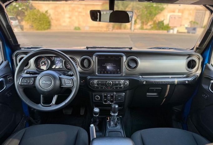 Подержанный Jeep Wrangler IV (JL), 2.0 л, 2023 в Саудовская Аравия, Джидда от Ideal Experience Trading ايديال اكسبيرينس للتجارة Синий цвет.  | AUTO.AE | Объявление #296321 — фото 11 из 19