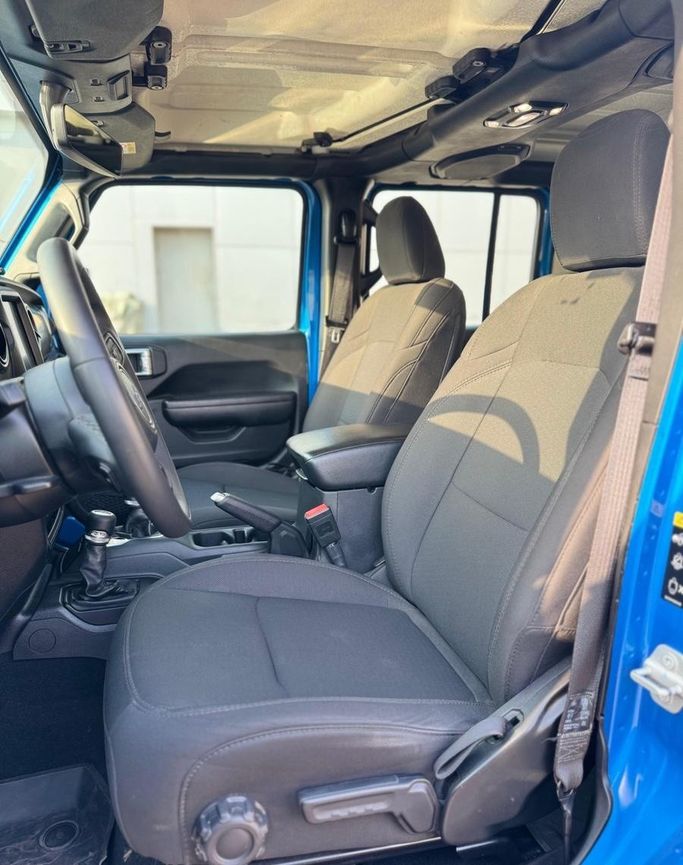 Подержанный Jeep Wrangler IV (JL), 2.0 л, 2023 в Саудовская Аравия, Джидда от Ideal Experience Trading ايديال اكسبيرينس للتجارة Синий цвет.  | AUTO.AE | Объявление #296321 — фото 13 из 19