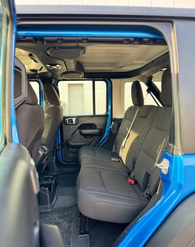 Подержанный Jeep Wrangler IV (JL), 2.0 л, 2023 в Саудовская Аравия, Джидда от Ideal Experience Trading ايديال اكسبيرينس للتجارة Синий цвет.  | AUTO.AE | Объявление #296321 — фото 15 из 19