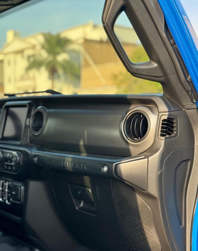Подержанный Jeep Wrangler IV (JL), 2.0 л, 2023 в Саудовская Аравия, Джидда от Ideal Experience Trading ايديال اكسبيرينس للتجارة Синий цвет.  | AUTO.AE | Объявление #296321 — фото 18 из 19