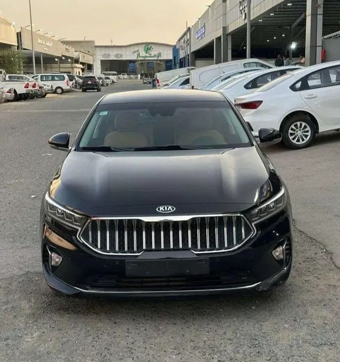 مستعملة Kia Cadenza فيس ليفت الثاني، 3.3 لتر، 2020 في المملكة العربية السعودية، جدة من Manarat Al Tayseer شركة منارة التيسير، اللون أسود.  | AUTO.AE | إعلان #295946