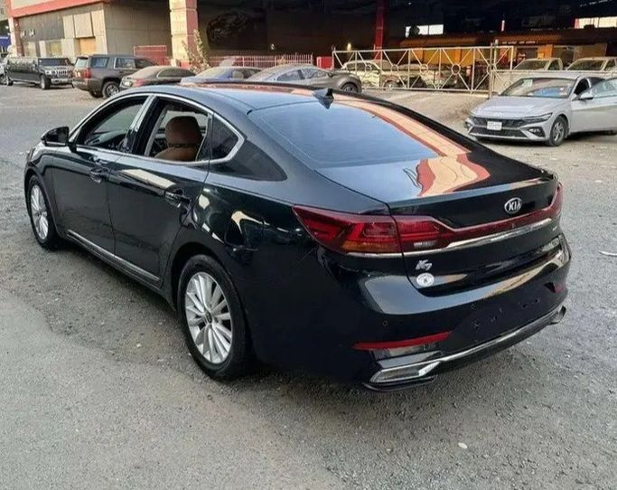 مستعملة Kia Cadenza فيس ليفت الثاني، 3.3 لتر، 2020 في المملكة العربية السعودية، جدة من Manarat Al Tayseer شركة منارة التيسير، اللون أسود.  | AUTO.AE | إعلان #295946 — صورة 4 من 16