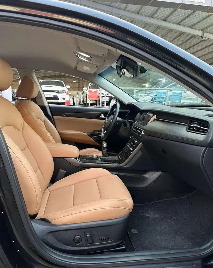 مستعملة Kia Cadenza فيس ليفت الثاني، 3.3 لتر، 2020 في المملكة العربية السعودية، جدة من Manarat Al Tayseer شركة منارة التيسير، اللون أسود.  | AUTO.AE | إعلان #295946 — صورة 8 من 16
