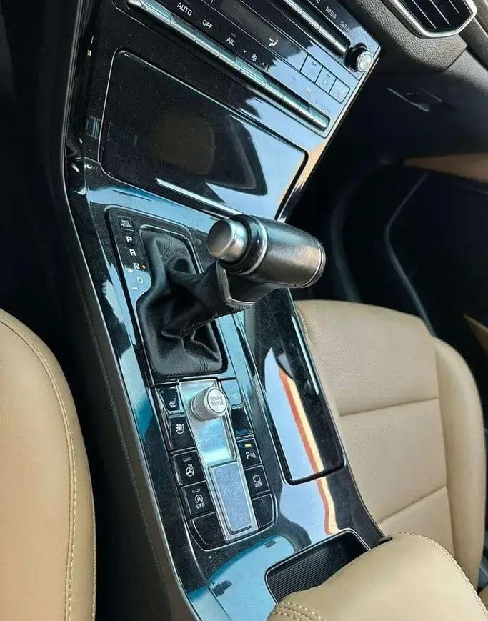مستعملة Kia Cadenza فيس ليفت الثاني، 3.3 لتر، 2020 في المملكة العربية السعودية، جدة من Manarat Al Tayseer شركة منارة التيسير، اللون أسود.  | AUTO.AE | إعلان #295946 — صورة 11 من 16