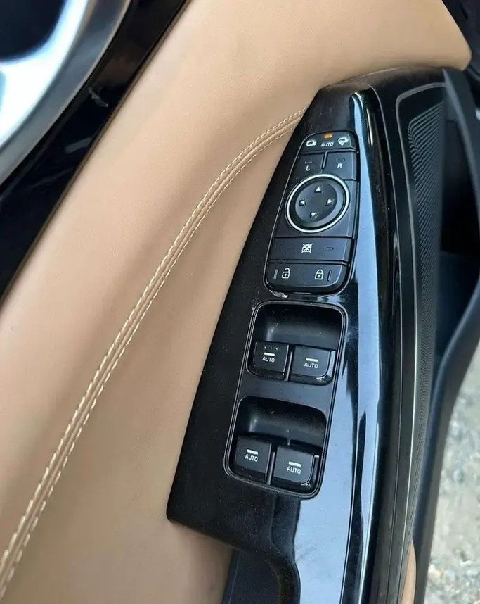 مستعملة Kia Cadenza فيس ليفت الثاني، 3.3 لتر، 2020 في المملكة العربية السعودية، جدة من Manarat Al Tayseer شركة منارة التيسير، اللون أسود.  | AUTO.AE | إعلان #295946 — صورة 13 من 16