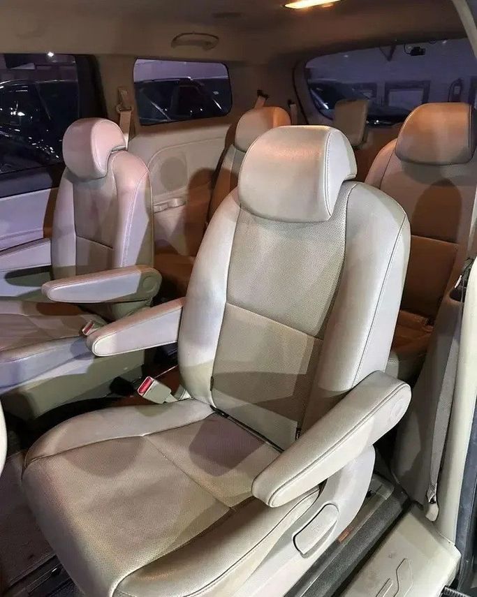 Used Kia Carnival III (YP), 2.2 l, 2019 in Saudi Arabia, Jeddah by Manarat Al Tayseer شركة منارة التيسير, Grey color. Korean Specs | AUTO.AE | Listing #295518 — photo 13 of 16