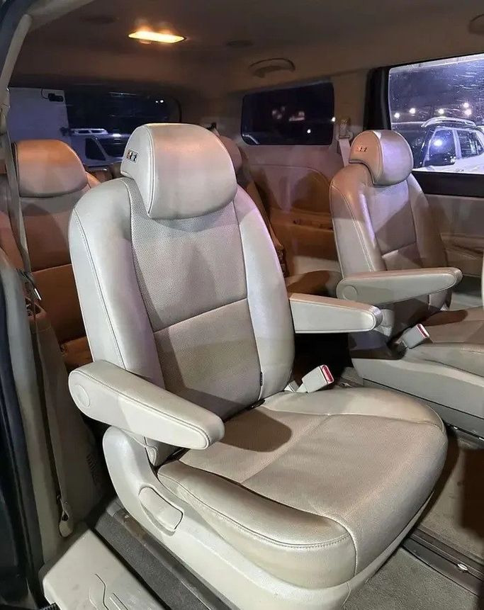 Used Kia Carnival III (YP), 2.2 l, 2019 in Saudi Arabia, Jeddah by Manarat Al Tayseer شركة منارة التيسير, Grey color. Korean Specs | AUTO.AE | Listing #295518 — photo 14 of 16