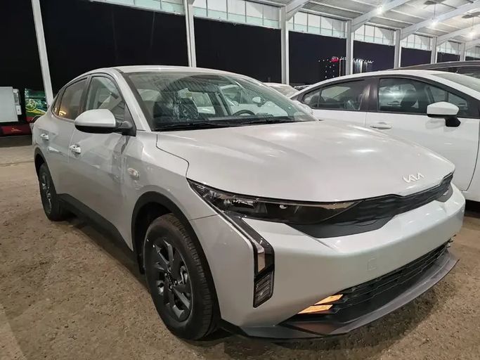 Новый Kia K3 III (BL7), 1.6 л, 2026 в Саудовская Аравия, Джидда от Al Najah Autos شركة النجاح المميز للسيارات Серебристый цвет. Other | AUTO.AE