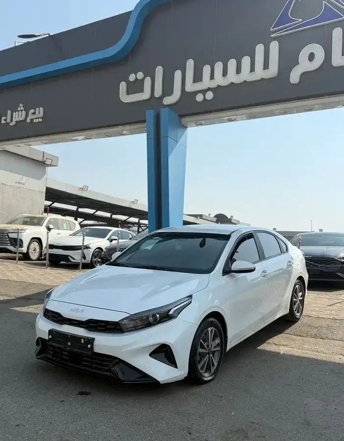 Used Kia K3 II (BDc FL) Facelift, 1.4 l, 2022 in Saudi Arabia, Jeddah by Sanam United Cars معرض سنام المتحدة للسيارات, White color.  | AUTO.AE | Listing #282128
