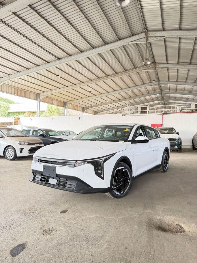 جديدة Kia K4, 2.0 l, 2026 في في المملكة العربية السعودية, جدة من Prime Car، اللون أبيض. مواصفات الخليج | AUTO.AE