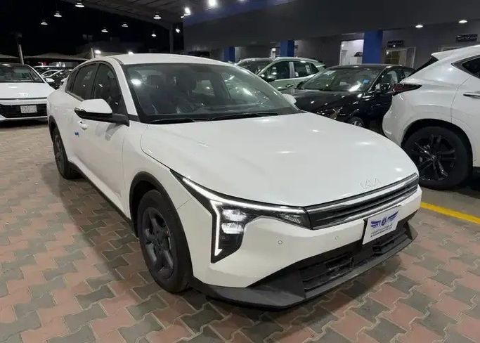 جديدة Kia K4, 1.6 l, 2026 في في المملكة العربية السعودية, جدة من معرض الأسطورة الحديث للسيارات، اللون أبيض. أخرى | AUTO.AE | إعلان #277686