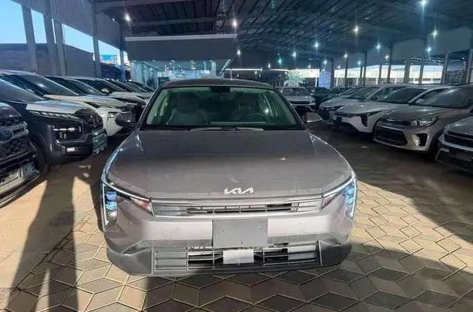 Новый ⁦Kia K4, 1.6 л, 2026⁩ в Саудовская Аравия, Джидда от Fleet Car الاسطول كار Серый цвет.  | AUTO.AE | Объявление #291980