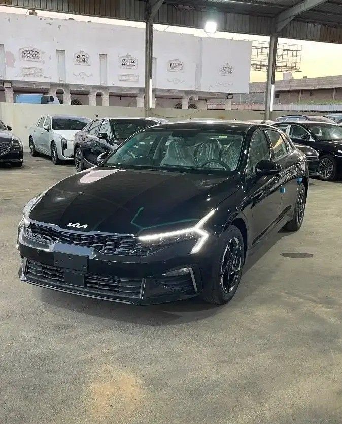 جديدة Kia K5 ثالثاً فيس ليفت, 2.5 l, 2026 في في المملكة العربية السعودية, جدة من Prime Car، اللون أسود.  | AUTO.AE | إعلان #275004