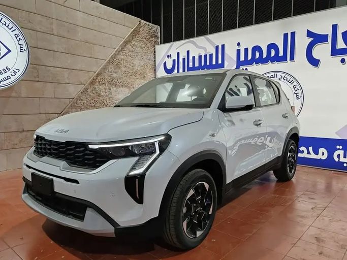 Новый Kia Sonet I Рестайлинг, 1.5 л, 2026 в Саудовская Аравия, Джидда от Al Najah Autos شركة النجاح المميز للسيارات Белый цвет. Other | AUTO.AE