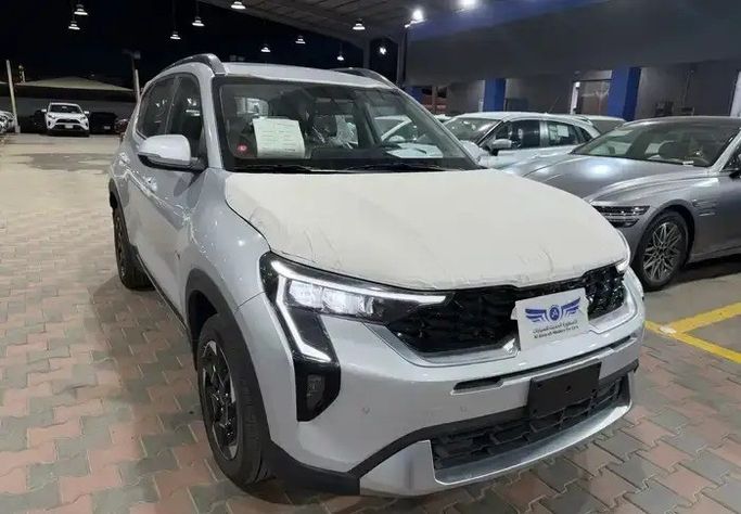جديدة Kia Sonet أنا فيس ليفت, 1.5 l, 2026 في في المملكة العربية السعودية, جدة من معرض الأسطورة الحديث للسيارات، اللون فضي. أخرى | AUTO.AE | إعلان #277735