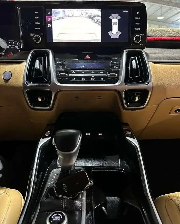 مستعملة Kia Sorento رابعاً، 2.2 لتر، 2021 في المملكة العربية السعودية، جدة من Manarat Al Tayseer شركة منارة التيسير، اللون بني. المواصفات الكورية | AUTO.AE | إعلان #295907 — صورة 13 من 18