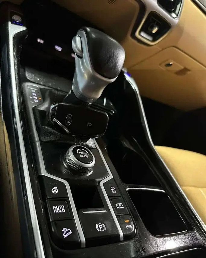 مستعملة Kia Sorento رابعاً، 2.2 لتر، 2021 في المملكة العربية السعودية، جدة من Manarat Al Tayseer شركة منارة التيسير، اللون بني. المواصفات الكورية | AUTO.AE | إعلان #295907 — صورة 14 من 18