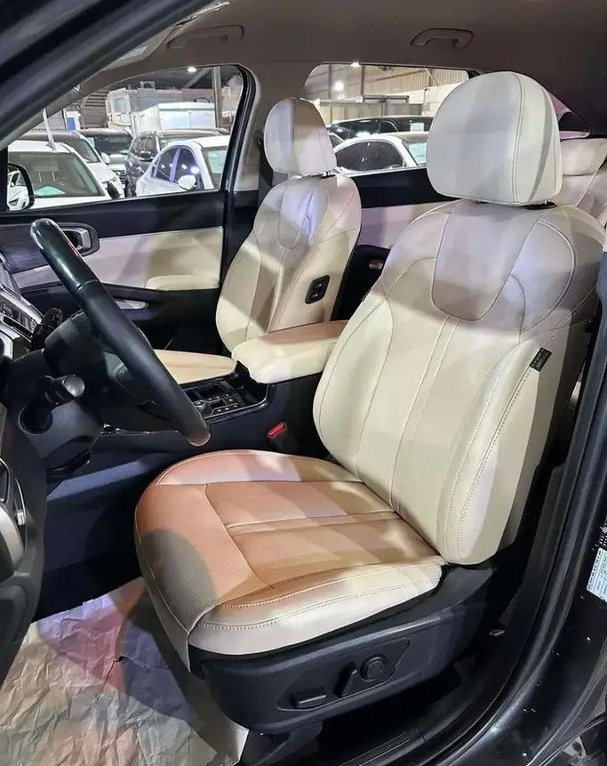 مستعملة Kia Sorento رابعاً، 2.2 لتر، 2021 في المملكة العربية السعودية، جدة من Manarat Al Tayseer شركة منارة التيسير، اللون رمادي. المواصفات الكورية | AUTO.AE | إعلان #295962 — صورة 13 من 17