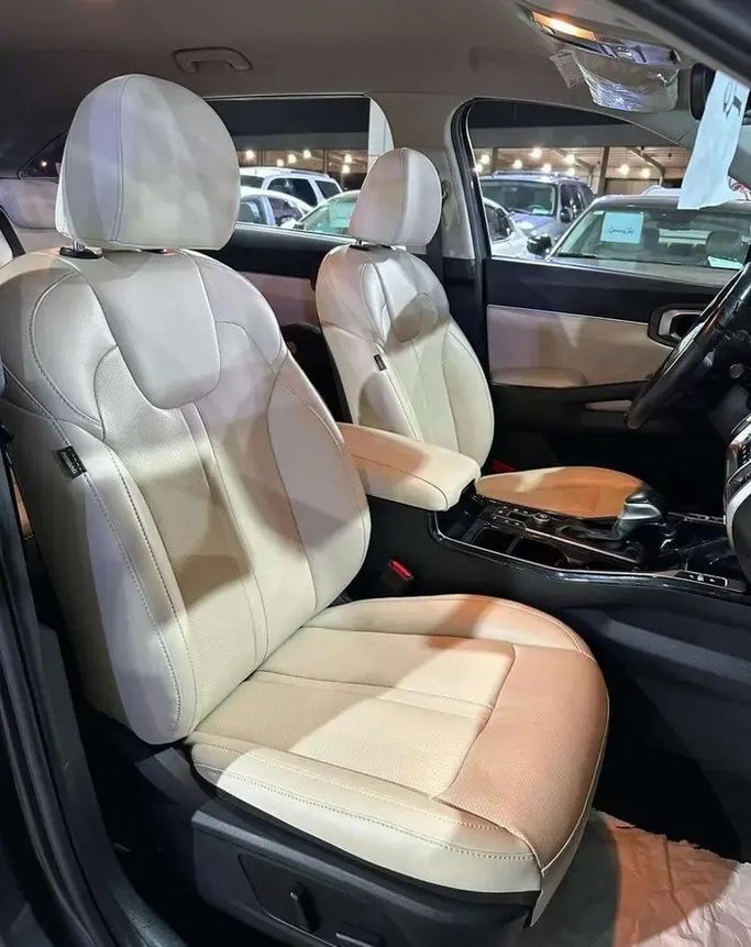 مستعملة Kia Sorento رابعاً، 2.2 لتر، 2021 في المملكة العربية السعودية، جدة من Manarat Al Tayseer شركة منارة التيسير، اللون رمادي. المواصفات الكورية | AUTO.AE | إعلان #295962 — صورة 17 من 17
