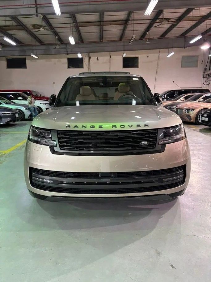 Подержанный Land Rover Range Rover P400 MHEV V (L460), 3.0 л, 2024 в Саудовская Аравия, Джидда от Edition One Золотистый цвет. Американская | AUTO.AE | Объявление #246435