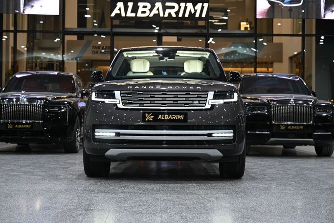 Новый Land Rover Range Rover P530 MHEV V (L460), 4.4 л, 2025 в Саудовская Аравия, Джидда от Al Barimi Cars شركة البريمي للسيارات Серебристый цвет. GCC | AUTO.AE | Объявление #252351