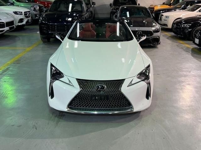 Подержанный Lexus LC 500 I, 5.0 л, 2021 в Саудовская Аравия, Джидда от Edition One Белый цвет.  | AUTO.AE | Объявление #246860