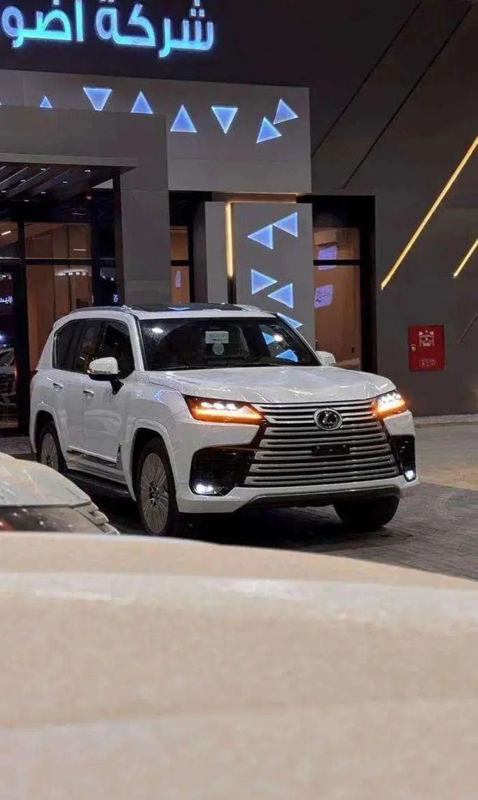 Новый Lexus LX 600 IV, 3.4 л, 2026 в Саудовская Аравия, Джидда от AKM شركة اضواء خميس مشيط Белый цвет. Other | AUTO.AE | Объявление #274127