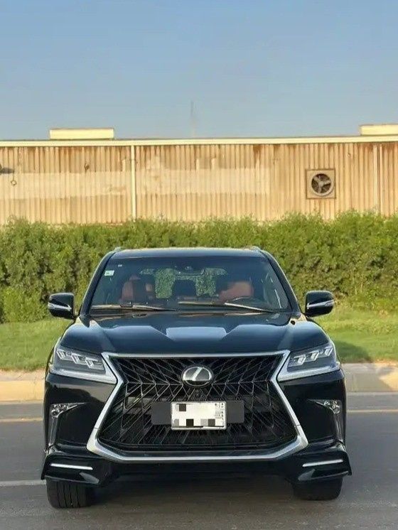 مستعملة Lexus LX 570 ثالثاً فيس ليفت 2, 5.7 l, 2020 في في المملكة العربية السعودية, جدة من Al Oun Cars معرض العون للسيارات، اللون أسود. مواصفات الخليج | AUTO.AE | إعلان #276260