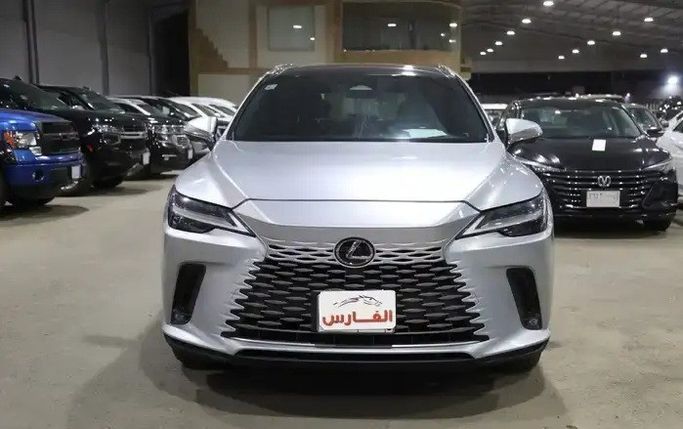 مستعملة Lexus RX 350h V, 2.5 l, 2023 في في المملكة العربية السعودية, جدة من Al Faris معرض الفارس المتجدد للسيارات، اللون فضي.  | AUTO.AE | إعلان #278985