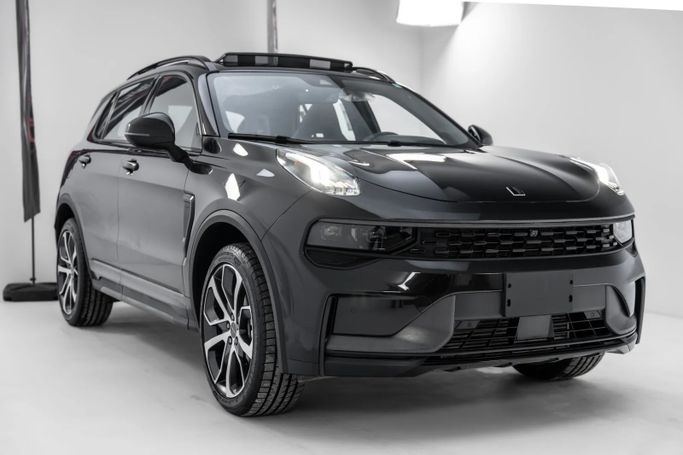 Новый Lynk & Co 01 I Рестайлинг 2, 2.0 л, 2025 в Саудовская Аравия, Джидда от Hala Car شركة هلا كار  Черный цвет.  | AUTO.AE