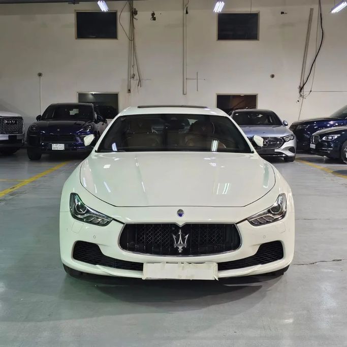 Used Maserati Ghibli III Facelift, 3.0 l, 2017 in Saudi Arabia, Jeddah by Edition One, White color.  | AUTO.AE