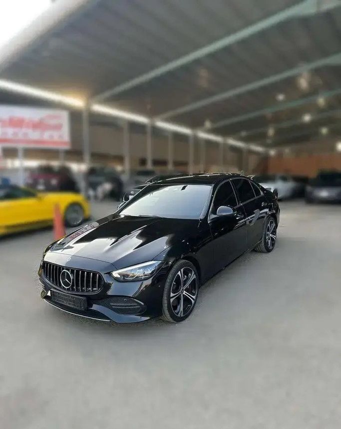 مستعملة ⁦Mercedes-Benz C-Class 300 V (W206)، 2.0 l، 2023⁩ في في المملكة العربية السعودية, جدة من Diamond Car معرض سيارة الألماس، اللون أسود.  | AUTO.AE | إعلان #282230