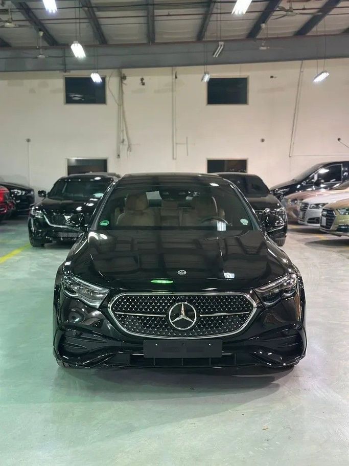 جديدة Mercedes-Benz E-Class 200 السادس (W214، S214), 2.0 l, 2024 في في المملكة العربية السعودية, جدة من Edition One، اللون أسود.  | AUTO.AE | إعلان #246677