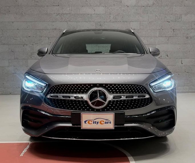 Новый Mercedes-Benz GLA 200 II (H247) Рестайлинг, 1.3 л, 2023 в Саудовская Аравия, Джидда от CIty Cars Серый цвет.  | AUTO.AE