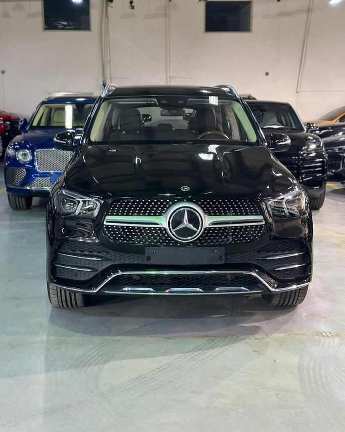 Подержанный Mercedes-Benz GLE 450 II (V167) Рестайлинг, 3.0 л, 2023 в Саудовская Аравия, Джидда от Edition One Черный цвет.  | AUTO.AE | Объявление #246205