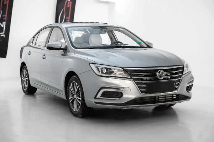 Новый MG 5 (GT) I Рестайлинг, 1.5 л, 2024 в Саудовская Аравия, Джидда от Hala Car شركة هلا كار  Серебристый цвет.  | AUTO.AE