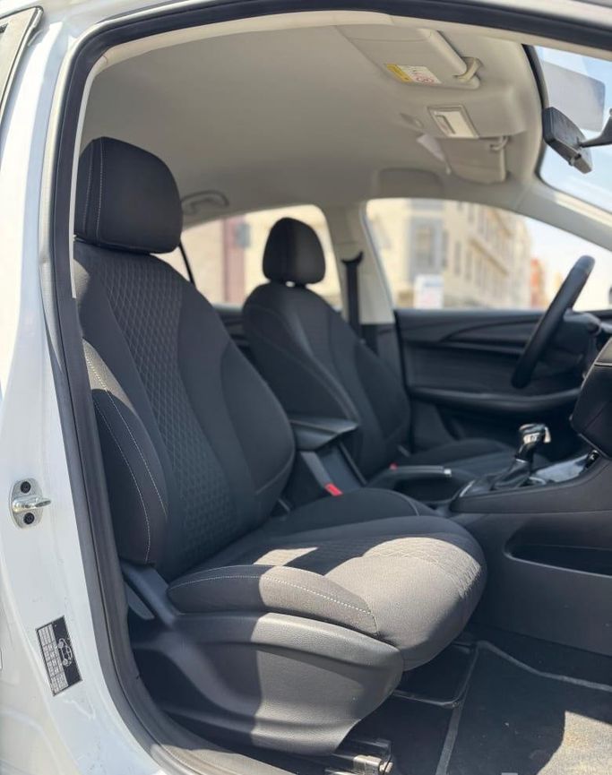 Used MG 5 (GT) I Facelift, 1.5 l, 2023 in Saudi Arabia, Jeddah by Rawafid Al Barakah Cars معرض روافد البركة للسيارات, White color.  | AUTO.AE | Listing #296362 — photo 11 of 13