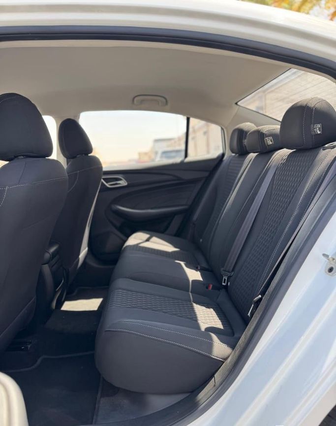 Used MG 5 (GT) I Facelift, 1.5 l, 2023 in Saudi Arabia, Jeddah by Rawafid Al Barakah Cars معرض روافد البركة للسيارات, White color.  | AUTO.AE | Listing #296362 — photo 10 of 13