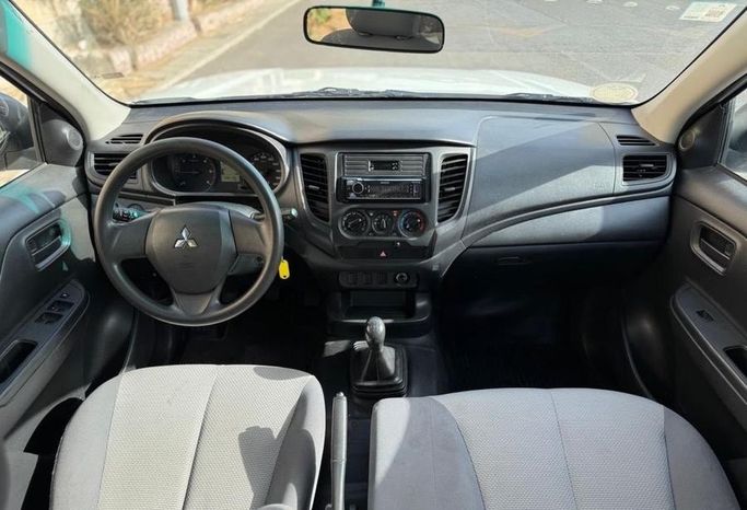Подержанный Mitsubishi L200 V Рестайлинг, 2.4 л, 2020 в Саудовская Аравия, Джидда от Ideal Experience Trading ايديال اكسبيرينس للتجارة Белый цвет.  | AUTO.AE | Объявление #296338 — фото 12 из 19